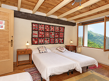 Habitación de Mokorreko Borda con vistas al entorno natural